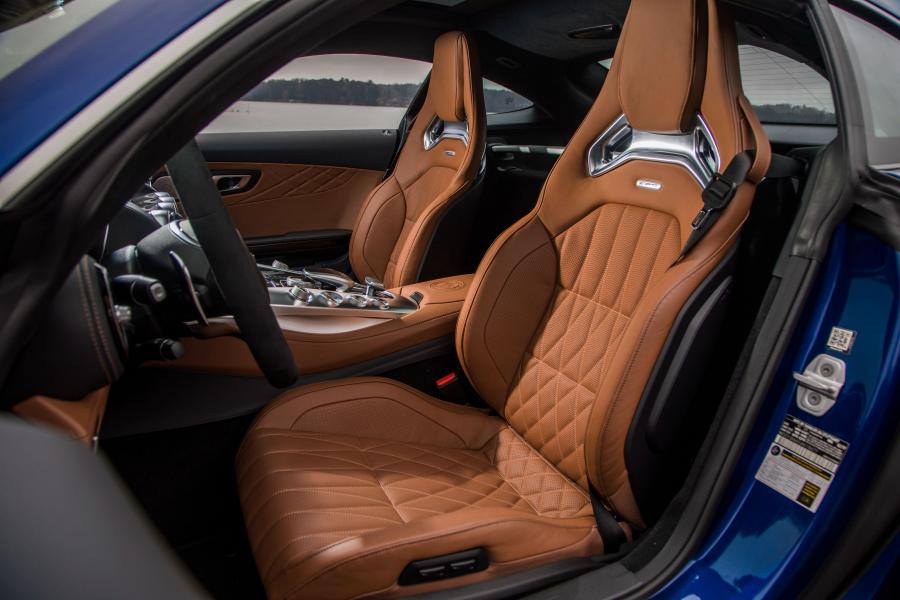 Интерьер Mercedes-AMG GT C (C190) 2017 года  (NA) (фото 5 из 40)